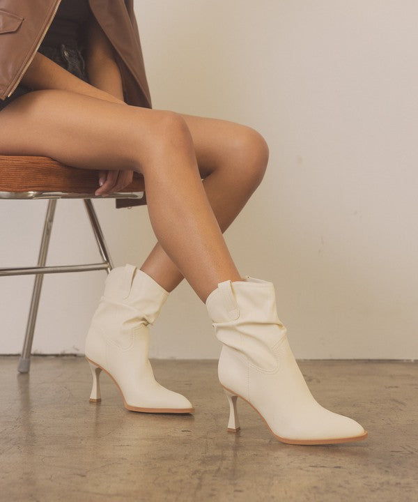 Oasis Society Riga - Western Inspired Slouch Boots