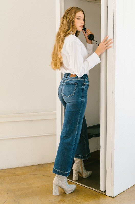 Bee Secure In These Tummy Control Modern Jeans