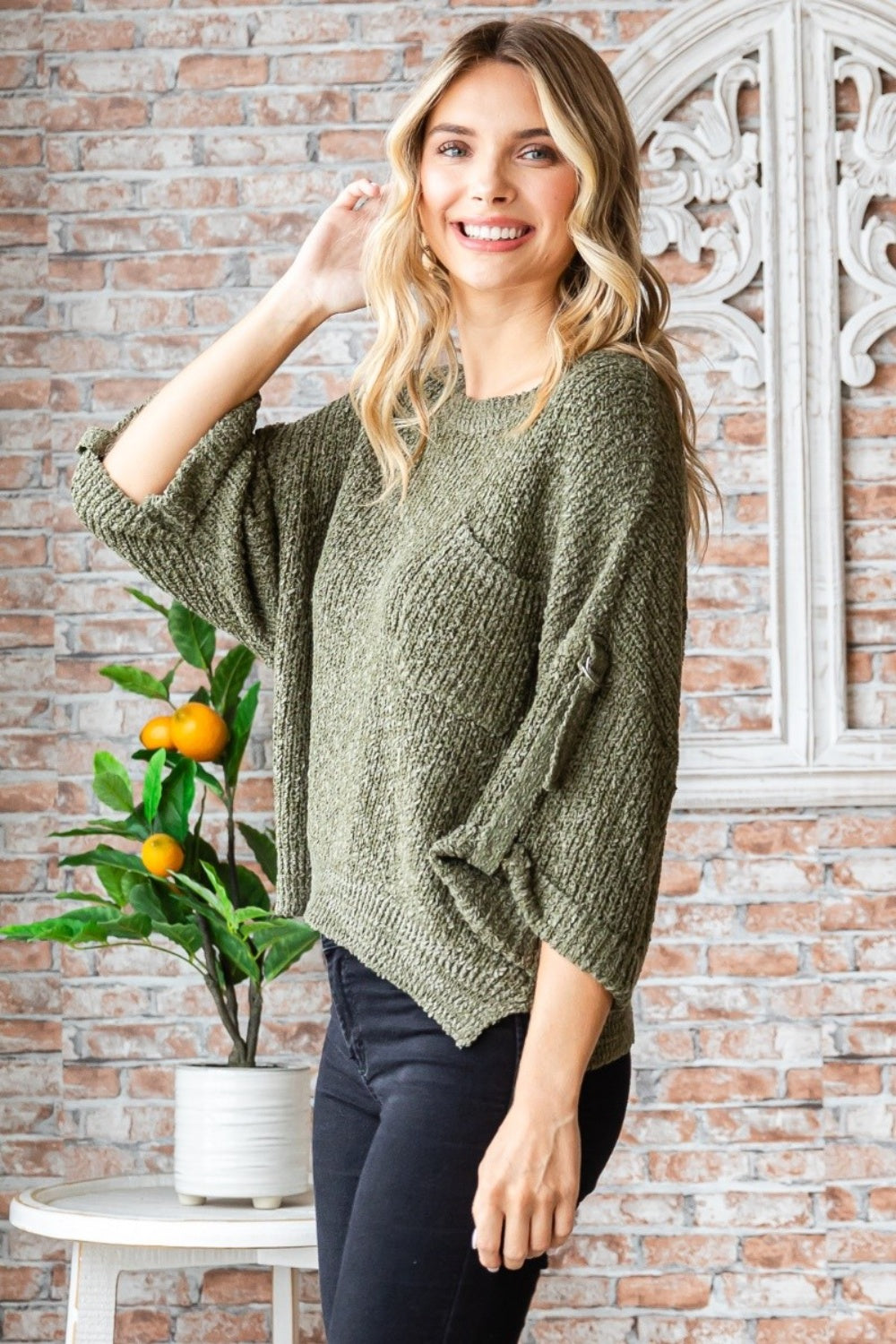 Vevere Round Neck Roll-Up Sweater